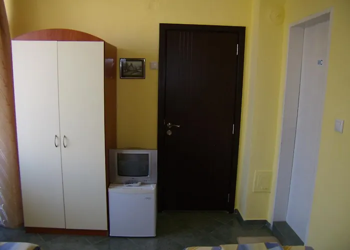 Guest Kotvаta 2* 로제넷츠